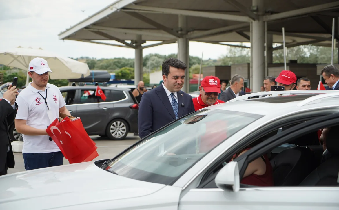 YTB, yurt dışında yaşayan Türklere yönelik çalışmalarını sürdürüyor