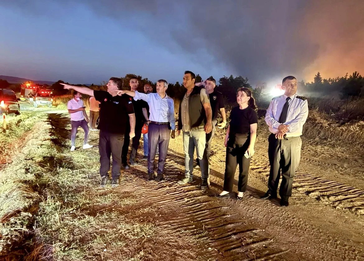 Edirne’de çıkan orman yangınına müdahale ediliyor