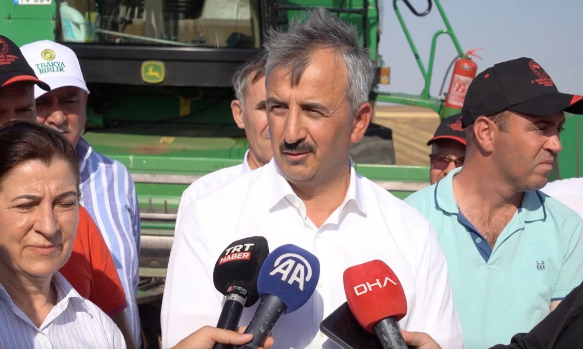 Vali Sezer, maddi sıkıntılar yaşayan Edirnespor’a destek çağrısında bulundu