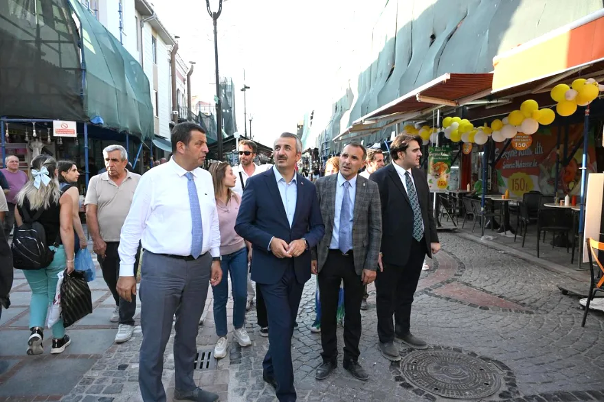 Edirne Valisi Sezer’den tarihi caddelere yakın takip