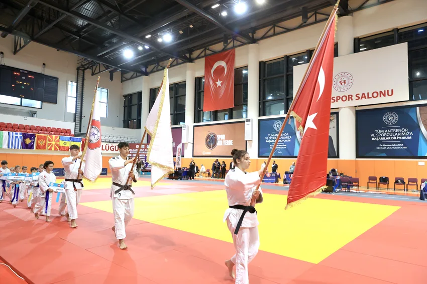 21 Yaş Altı Balkan Judo Şampiyonası Edirne’de başladı