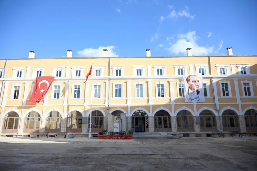 Edirne’de 1.Murat Anadolu Lisesi akademik başarıyı yükseltti
