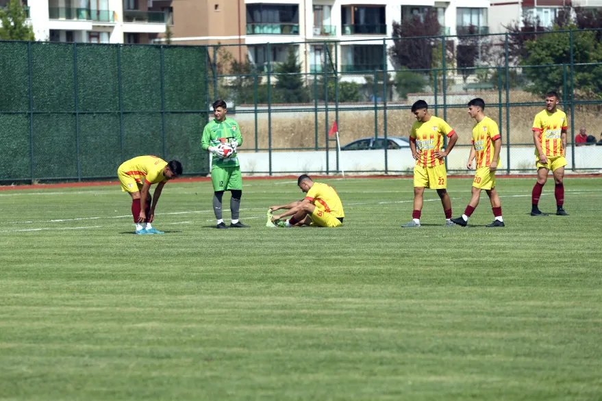 AA 20250903 39008438 39008435 EDIRNESPOR ILE SOMASPOR ARASINDAKI ZIRAAT TURKIYE KUPASI MACI TATIL EDILDI - Edirnespor sahada 6 kişi kalınca maç yarıda kaldı