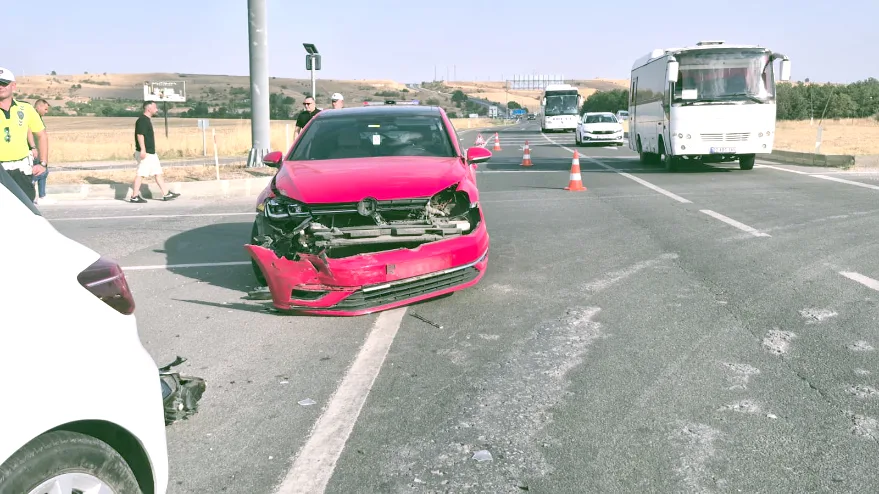 Edirne’de 2 otomobilin çarpıştığı kazada 1 kişi yaralandı