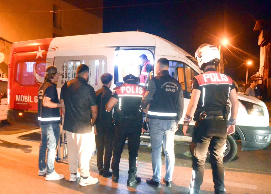 Edirne’de denetimde 5 düzensiz göçmen yakalandı