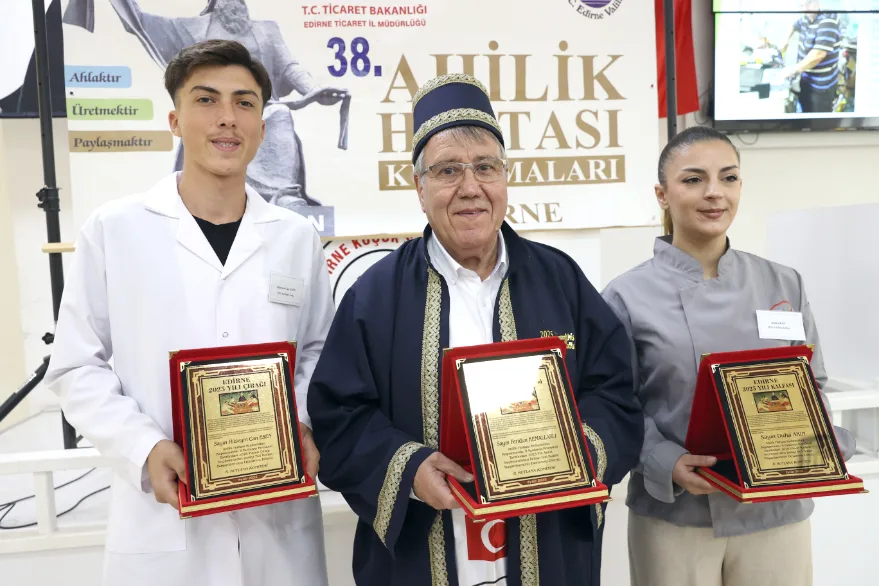 Ahi Sed Kusanma 2 - Edirne’de yılın ahisi şet kuşandı