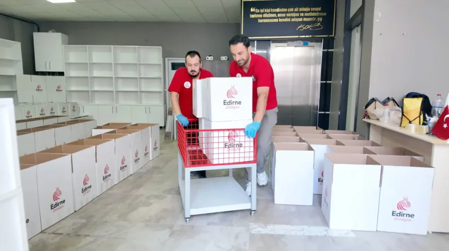 Edirne Belediyesi’nden bin 144 aileye gıda kolisi desteği