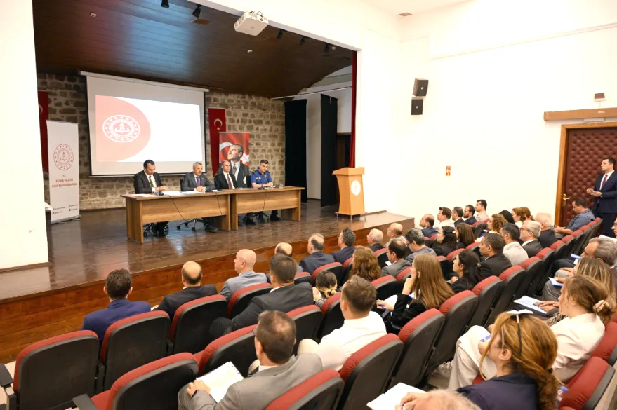 Edirne’de dezavantajlı bölgelerdeki okullar masaya yatırıldı