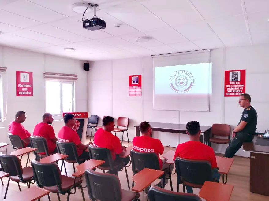 Belediye personeline afet ve yangın eğitimi