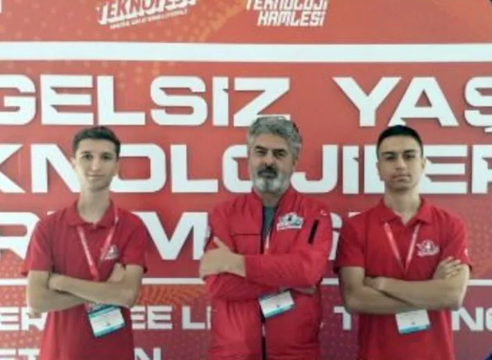 Edirneli lise öğrencilerinden TEKNOFEST’te büyük başarı