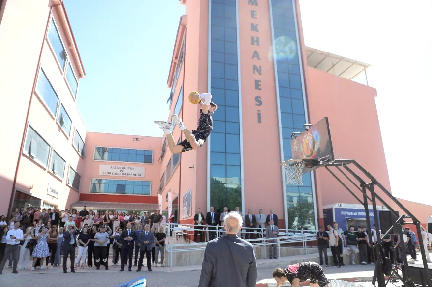 TU Show 1 - Trakya Üniversitesi’nde nefes kesen gösteri