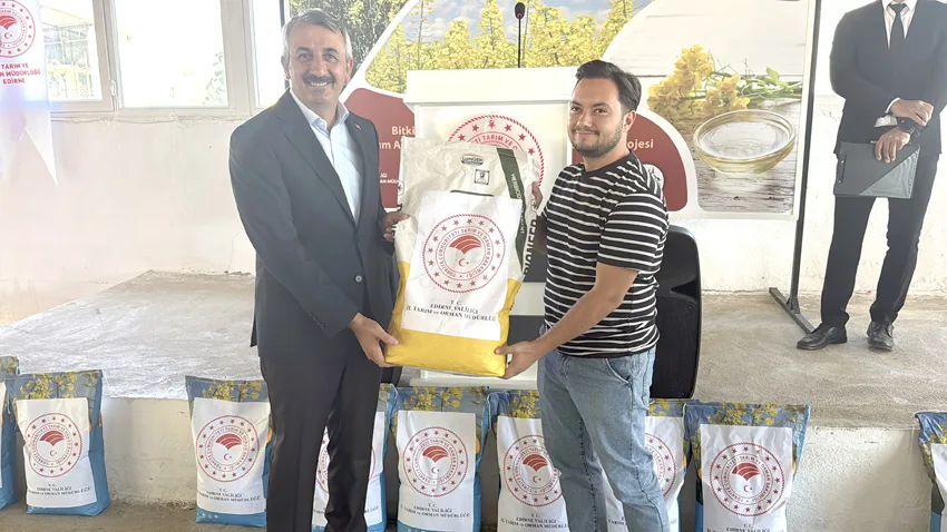 Edirne’de çiftçilere kanola tohumu dağıtıldı