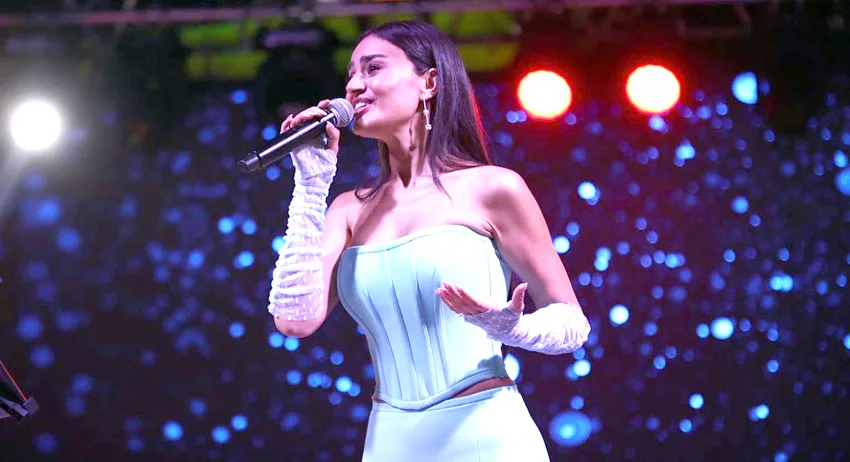 Kırklareli’nde Elif Buse Doğan konser verdi