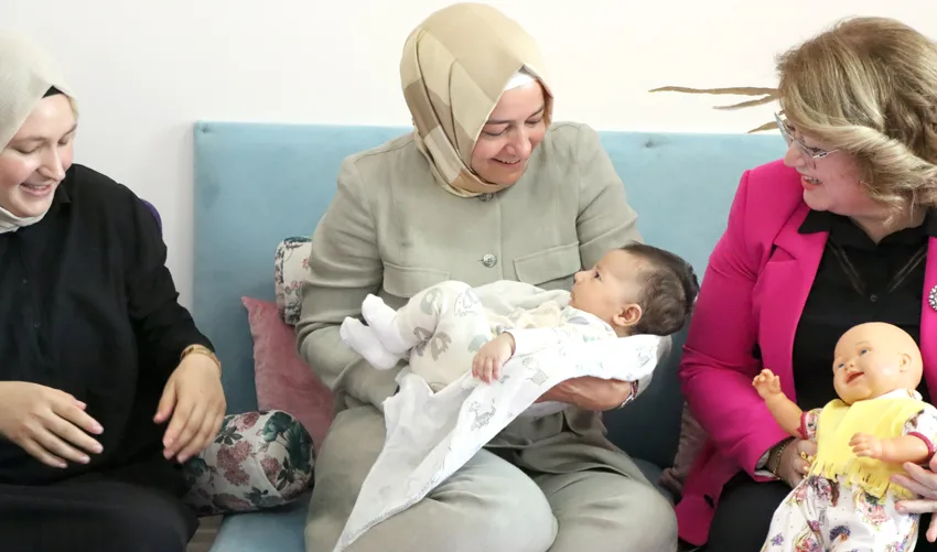 AK Parti Genel Başkan Yardımcısı Kaya, Kırklareli Sağlıklı Hayat Merkezi’ni ziyaret etti