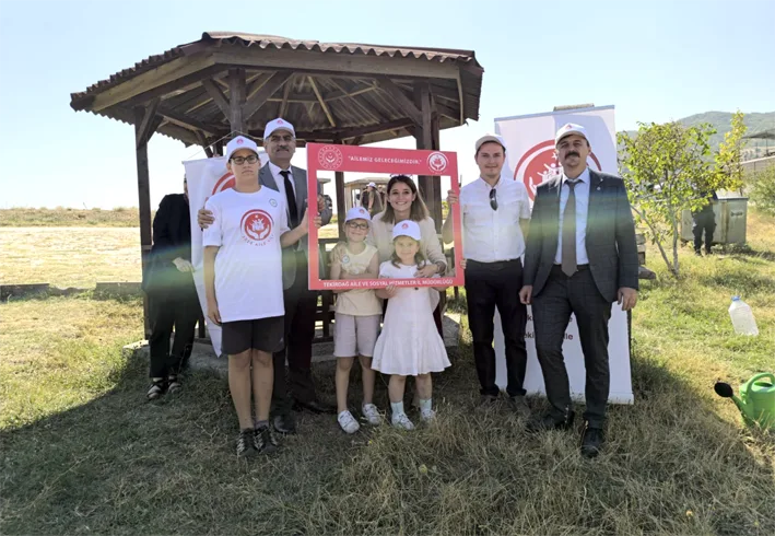 Hatira bahcesi 2 - Tekirdağ’da “2025 Aile Yılı” kapsamında hatıra bahçesi oluşturuldu