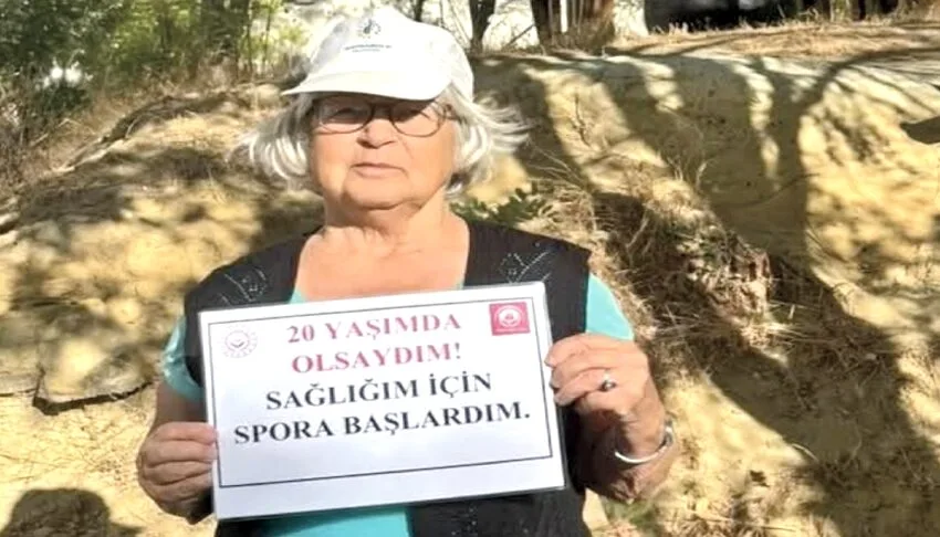 Tekirdağ’da huzurevi sakinleri gençlere pankartlı mesaj gönderdi