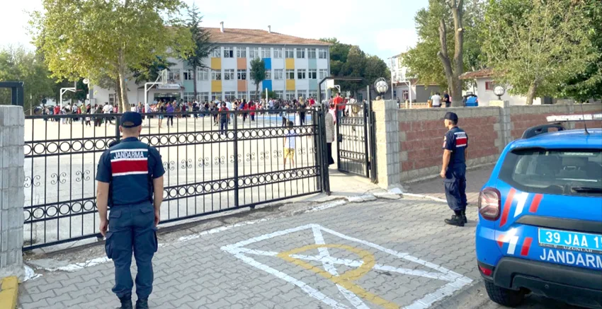Kırklareli’nde “Huzurlu Okul Önleri ve Huzurlu Sokaklar” denetimi gerçekleştirildi