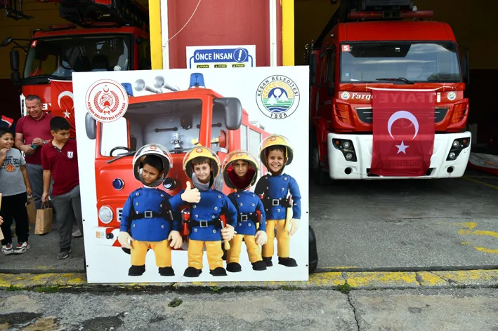 Ogrenciler itfaiyeciligi ogrendi 5 - Keşanlı öğrenciler itfaiyecilik mesleği ile tanıştı