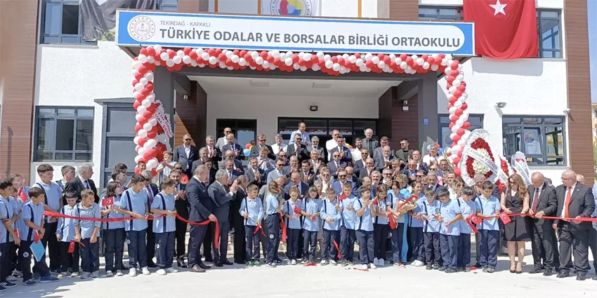 TOBB Başkanı Hisarcıklıoğlu Tekirdağ’da okul açılışı yaptı, sanayi fuarını gezdi