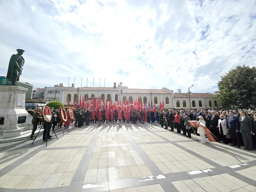Cumhuriyet’in 102’inci yılı kutlanıyor