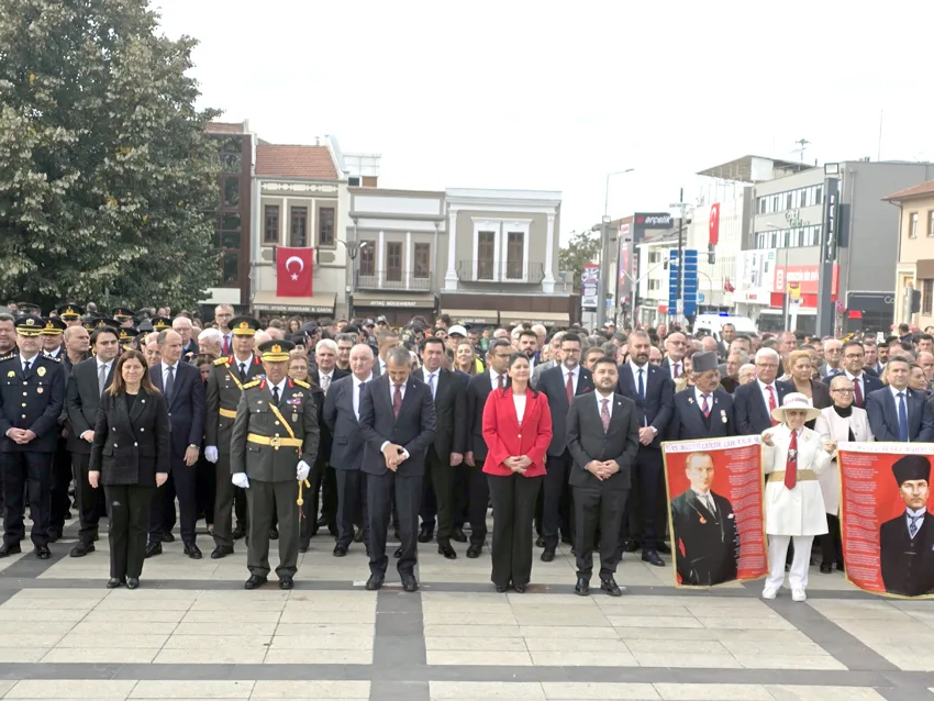 29 ekim celenk toreni - Cumhuriyet’in 102’inci yılı kutlanıyor