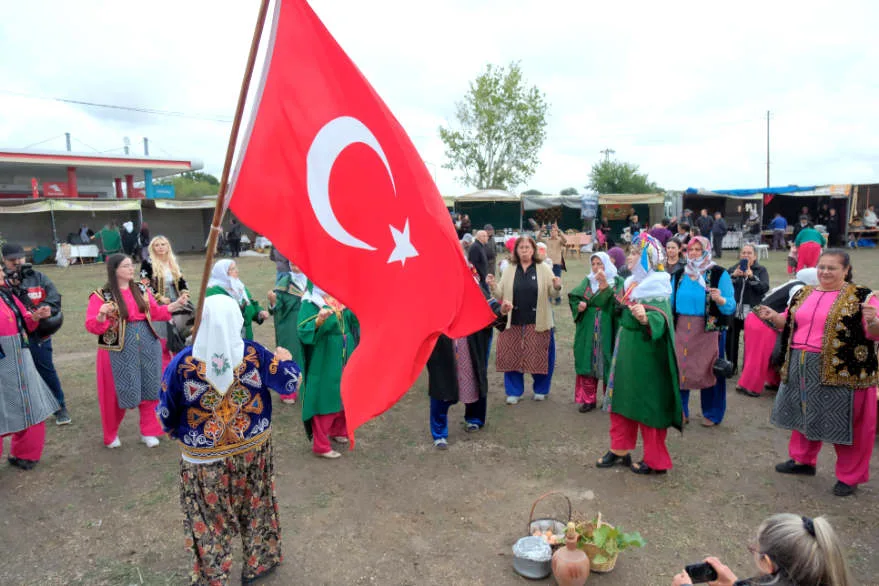 Kırklareli’nde “Kızılcıkdere 5. Bağ Bozumu Şenlikleri” başladı