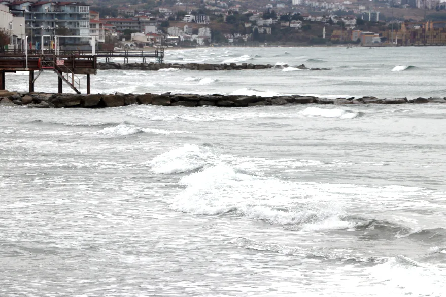 Tekirdağ’da poyraz deniz ulaşımını olumsuz etkiliyor