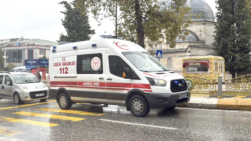 Edirne’de otomobilin yaya geçidinde çarptığı kişi yaralandı