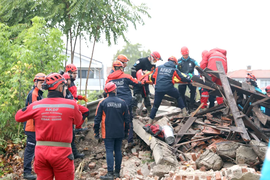 Edirne’de 6,2 büyüklüğünde deprem tatbikatı