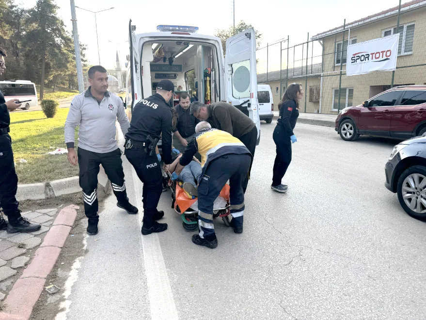 Edirne’de hafif ticari aracın çarptığı kadın yaralandı