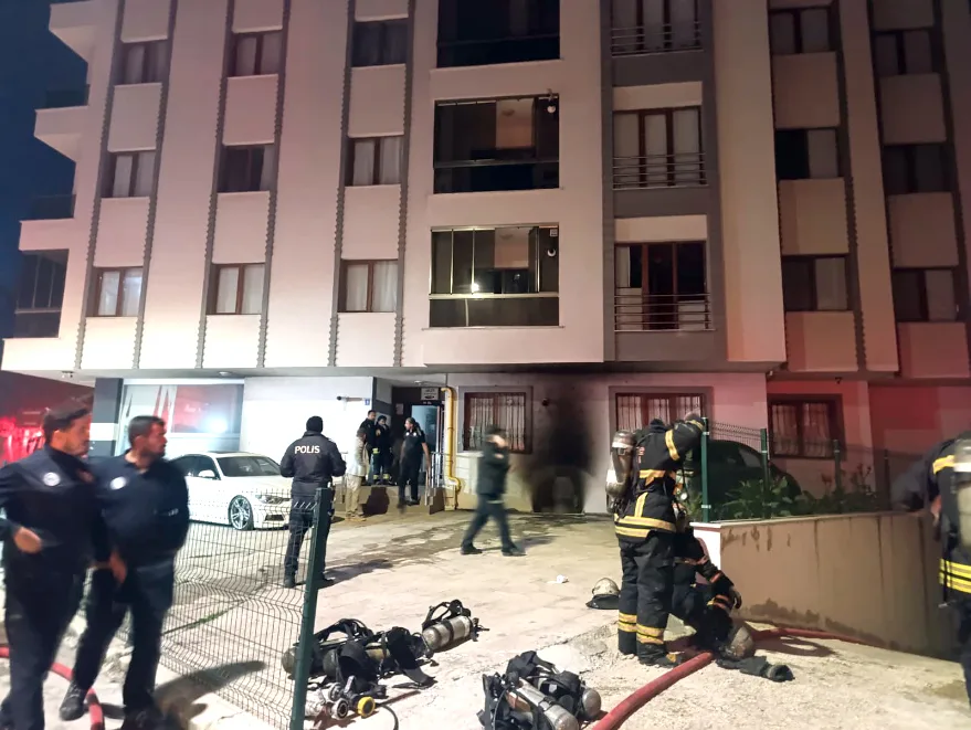 Tekirdağ’da apartman otoparkında korkutan yangın