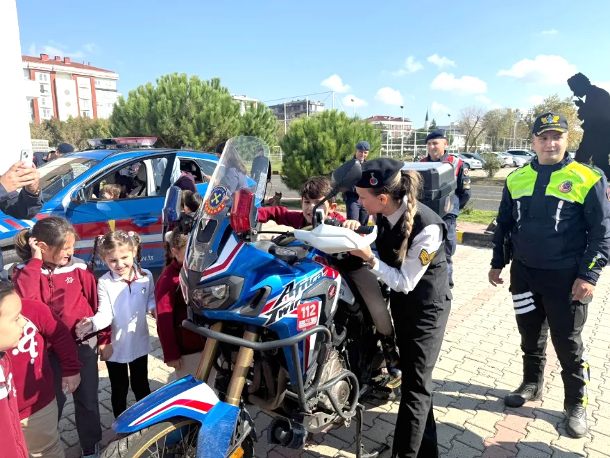 Tekirdağ’da öğrencilere jandarma teşkilatı tanıtıldı