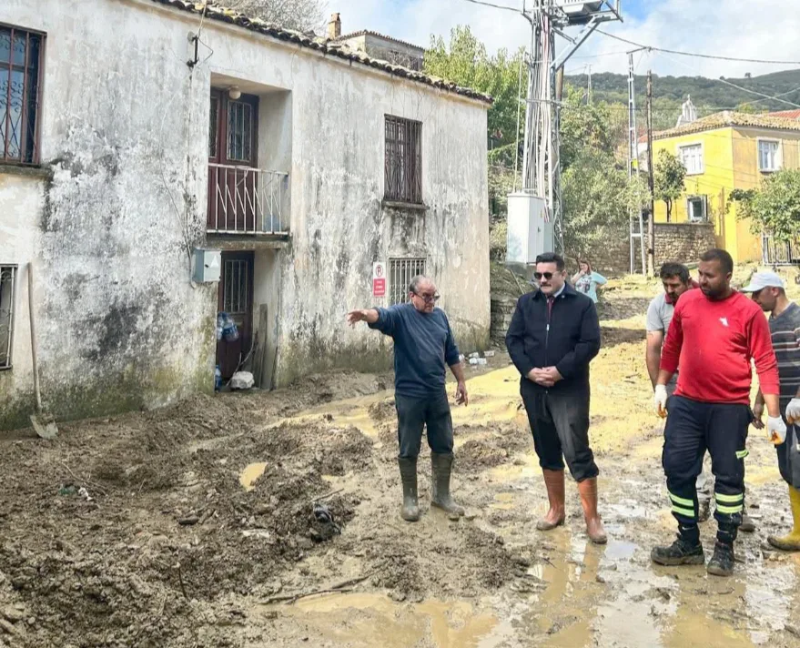 Kuvvetli sağanak Gökçeada’yı vurdu