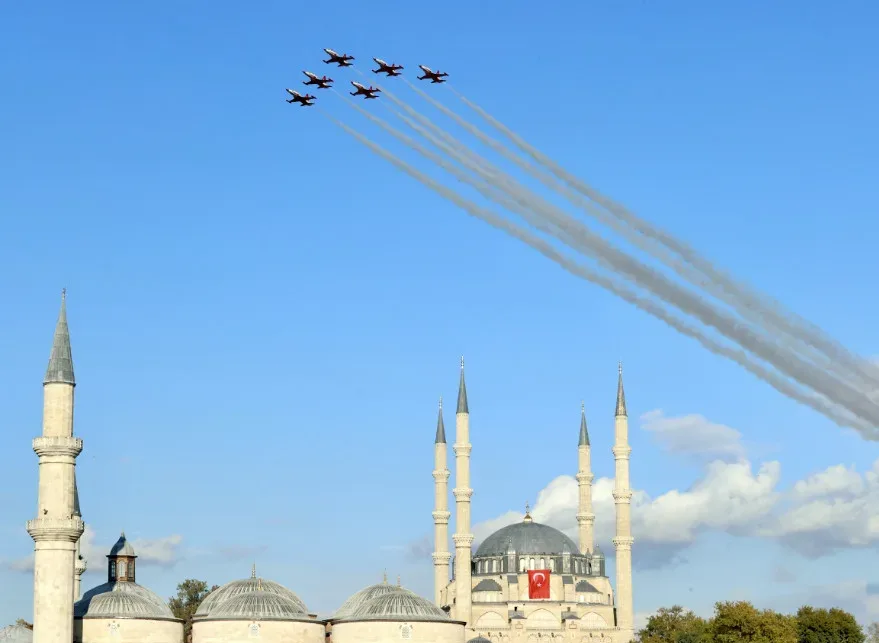 Türk Yıldızları, Edirne semalarında prova uçuşu yaptı