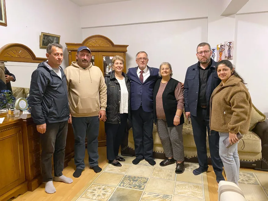 AA 20251031 39576282 39576281 MHP EDIRNE IL BASKANLIGINDAN HAYIRLI GUNLER KOMSUM ZIYARETLERI - MHP Edirne İl Başkanlığından “Hayırlı günler komşum” ziyaretleri