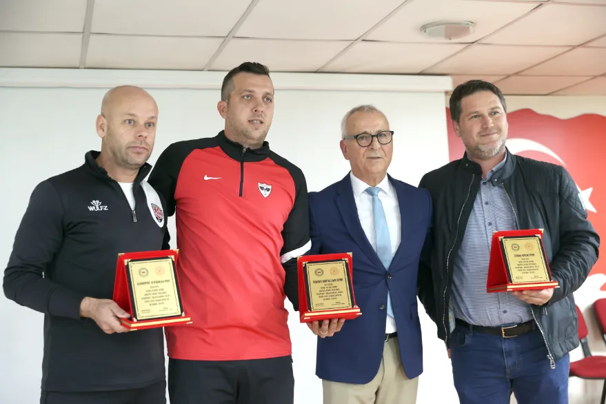 Edirne Amatör Ligi plaket töreni düzenlendi