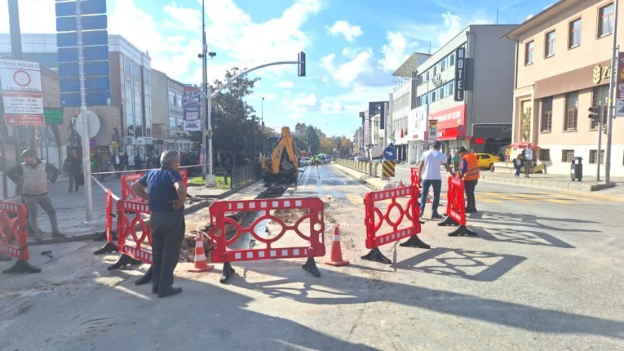 Altyapi Su Tahliyesi 2 - Altyapı çalışması Lodra Asfaltı’nı göle çevirdi