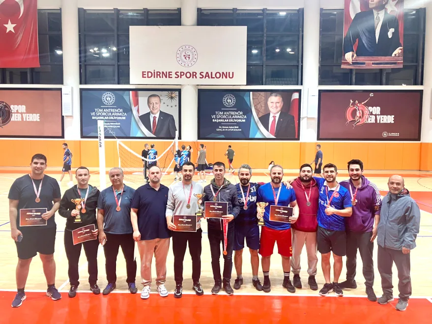 Genclik Spor Ayak Tenisi 1 - Ayak tenisinde şampiyon Edirne Gençlik ve Spor Müdürlüğü