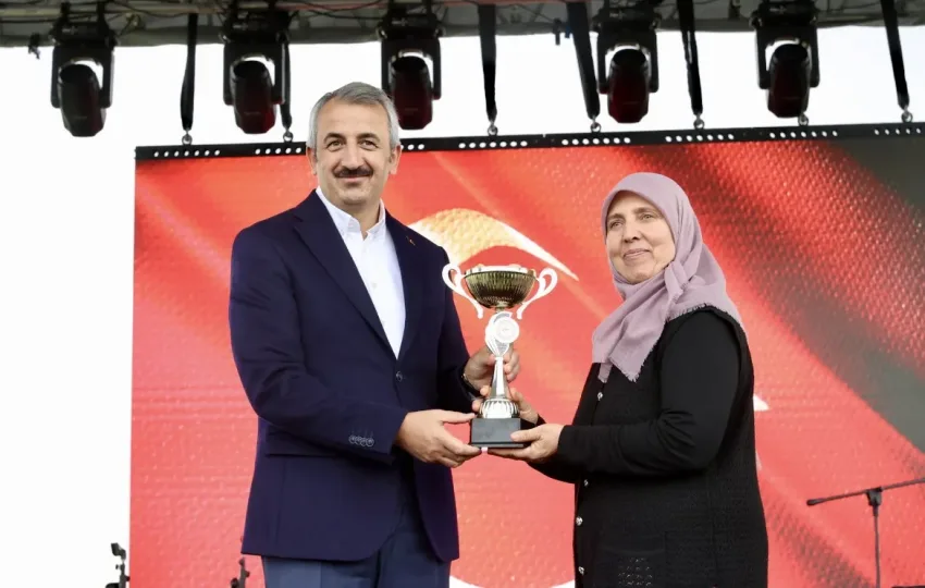 IMG 0491 e1760814851383 - Edirne’de düzenlenen fıstık festivalinde “en güzel fıstık” seçildi