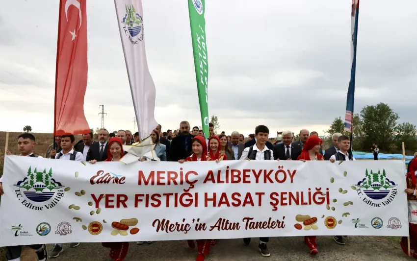 IMG 0494 e1760814884634 - Edirne’de düzenlenen fıstık festivalinde “en güzel fıstık” seçildi