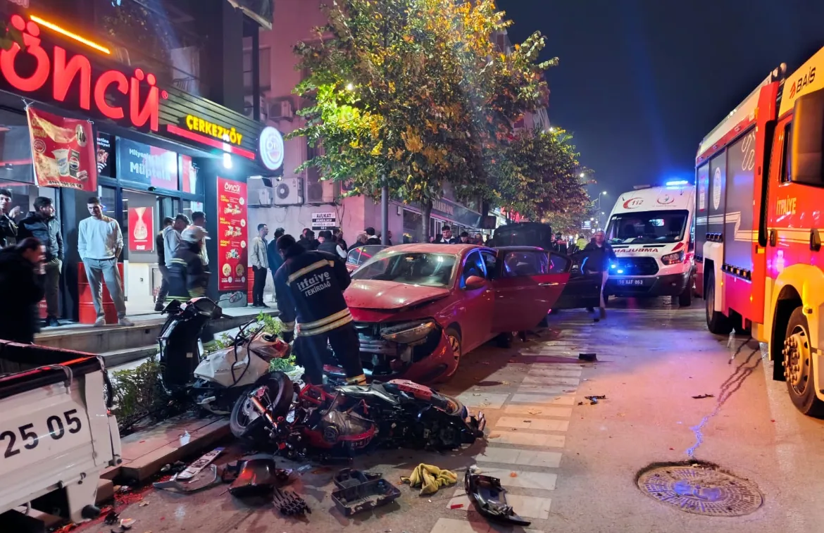 Tekirdağ’da zincirleme trafik kazasında 3 kişi yaralandı