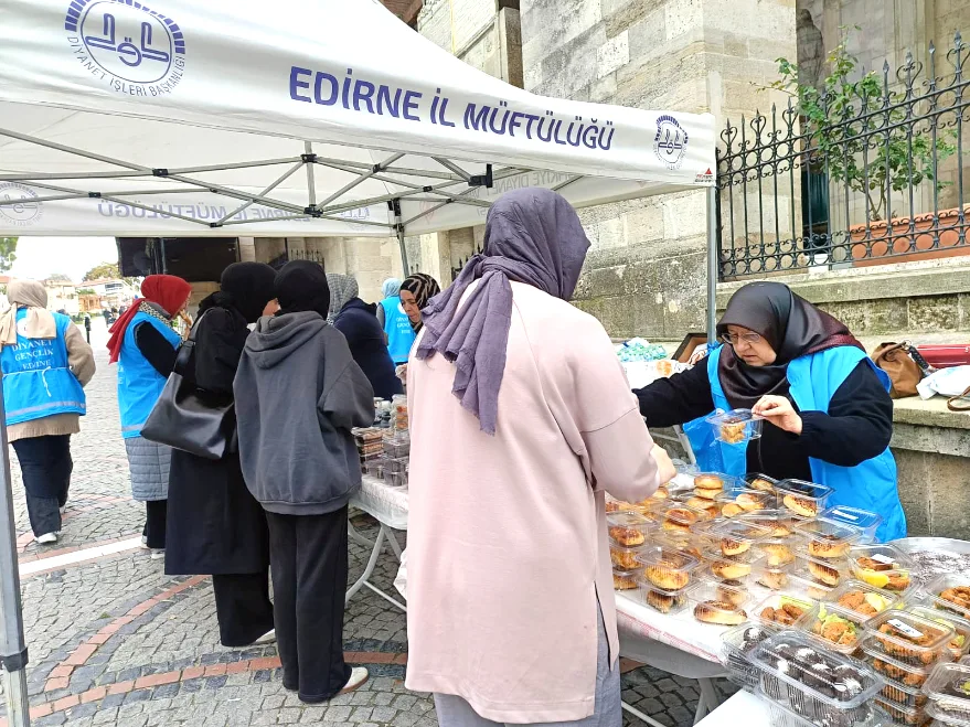 Öğrenciler için destek kermesi