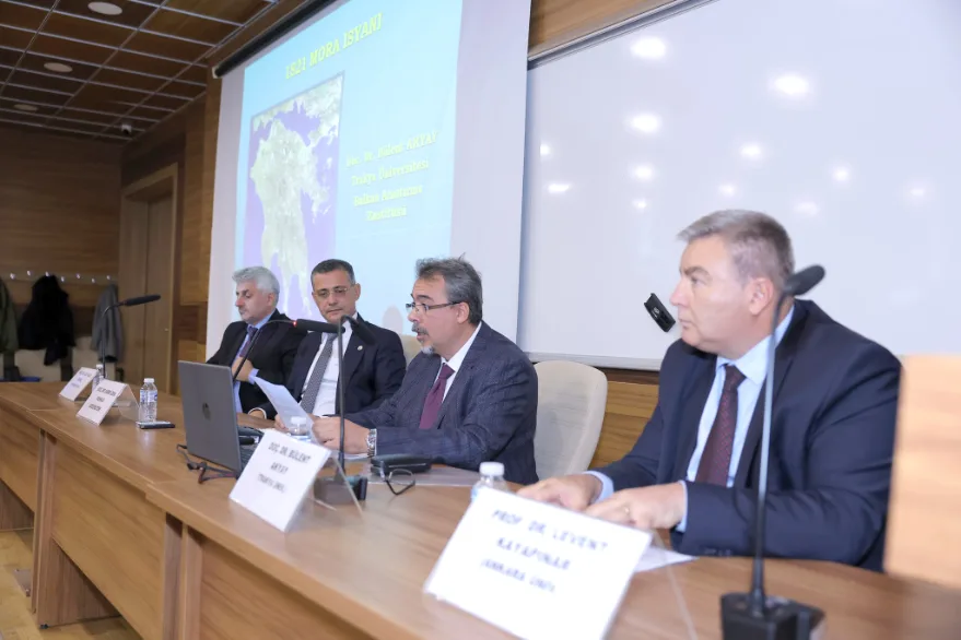 TÜ’den Balkan tarihine ışık tutan panel