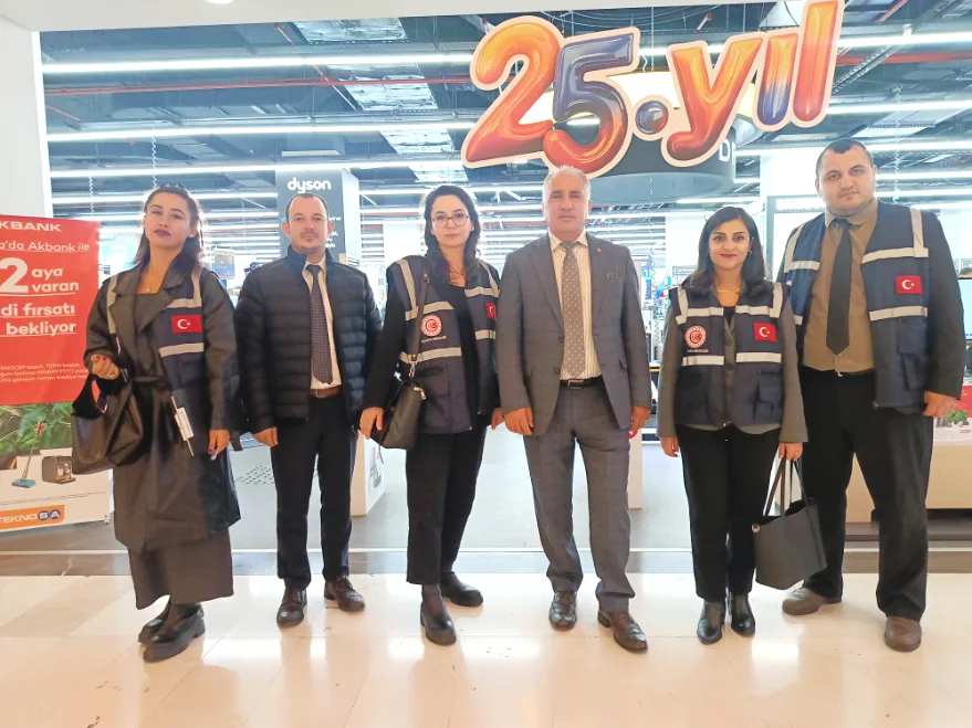 Ticaret Il Mudurlugu 2 - Ticaret Müdürlüğü, AVM’de yasal düzenlemeleri anlattı