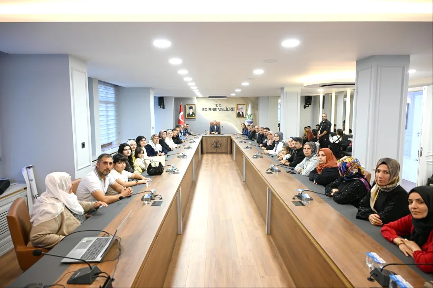 Vali Sezer, şehit yakınları ile bir araya geldi