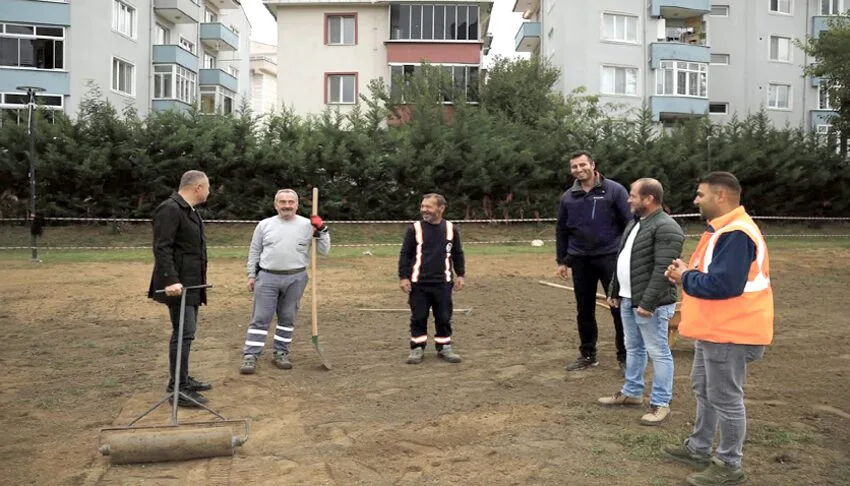 Kırklareli Millet Bahçesi’nde çevre düzenlemesi yapılıyor