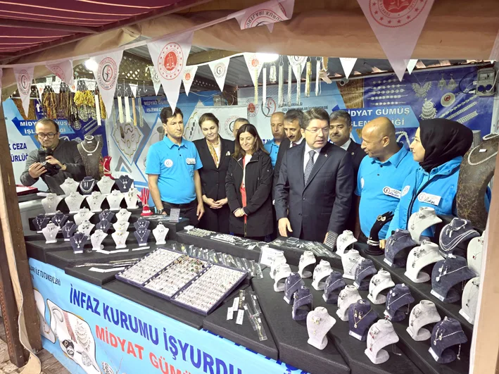 Isyurtlari urun ve el sanatlari fuari 2 - İşyurtları Ürün ve El Sanatları Fuarı açıldı