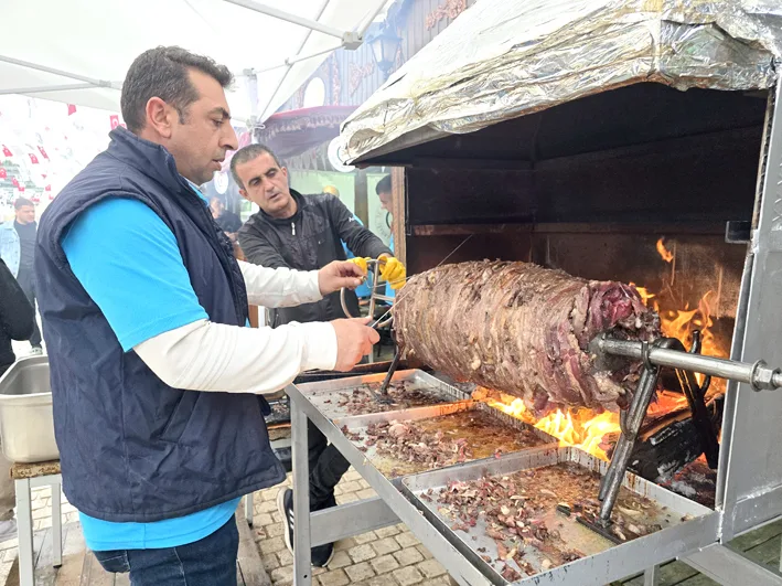 Isyurtlari urun ve el sanatlari fuari 3 - İşyurtları Ürün ve El Sanatları Fuarı açıldı