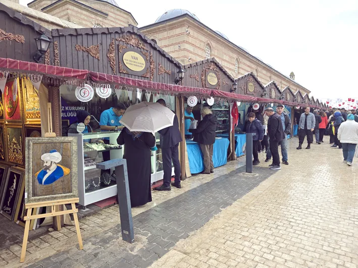 Isyurtlari urun ve el sanatlari fuari 6 - İşyurtları Ürün ve El Sanatları Fuarı açıldı