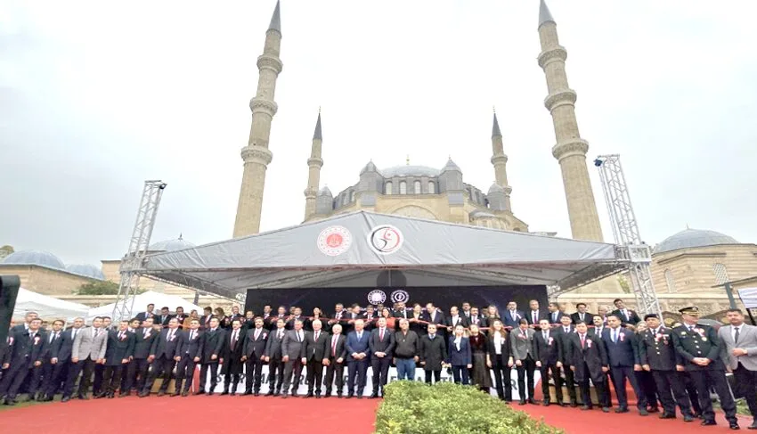 İşyurtları Ürün ve El Sanatları Fuarı açıldı